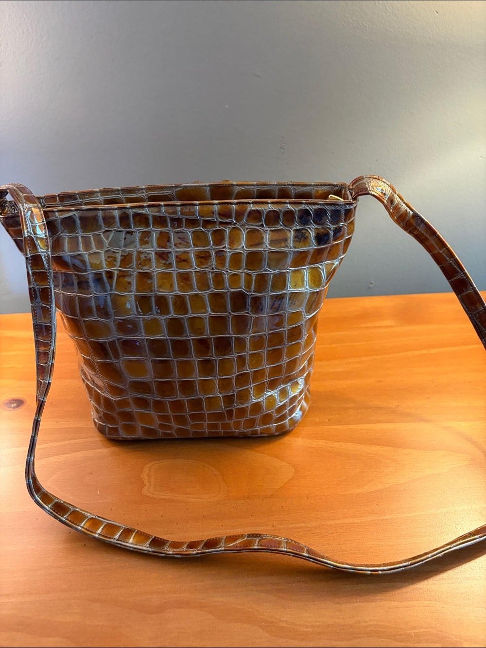 Frenchy of California Vintage 1970’s Crocodile-Embossed PVC Leather Shoulder Bag - Picture 6 of 13